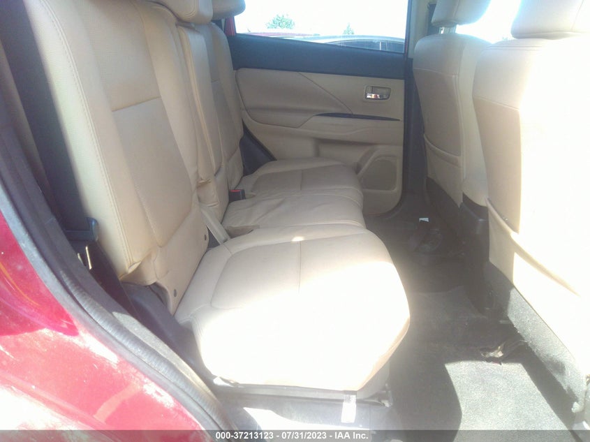 VIN JA4JZ4AX1JZ015871 2018 MITSUBISHI OUTLANDER GT