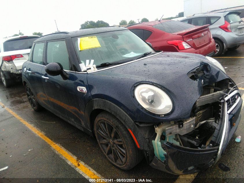 2016 MINI COOPER HARDTOP 4 DOOR S - WMWXU3C53G2B67429