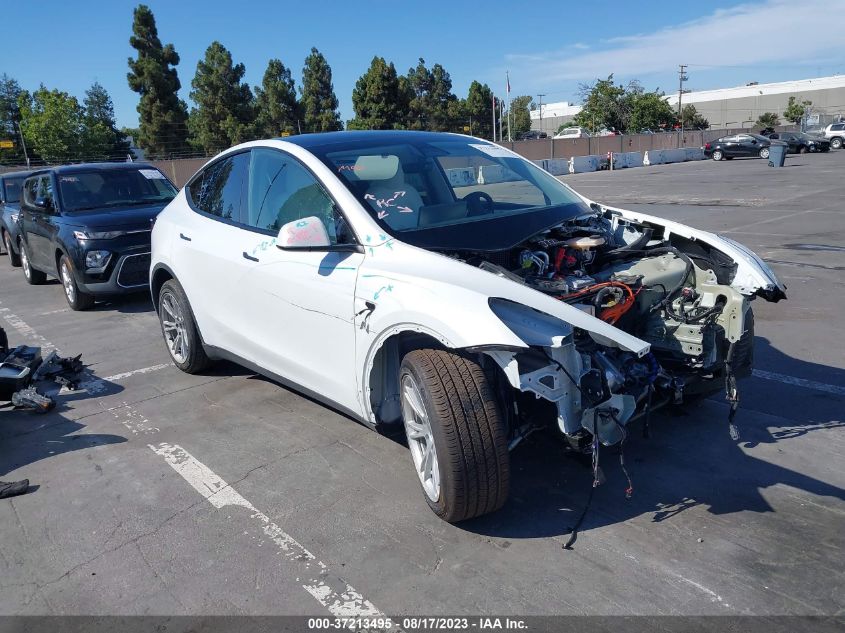 7SAYGDEEXNF558220 Tesla Model Y LONG RANGE