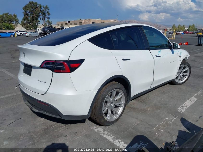 7SAYGDEEXNF558220 Tesla Model Y LONG RANGE 4