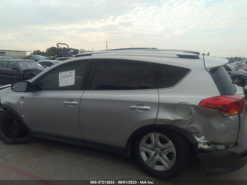 2015 TOYOTA RAV4 LE - JTMZFREV9FD062836