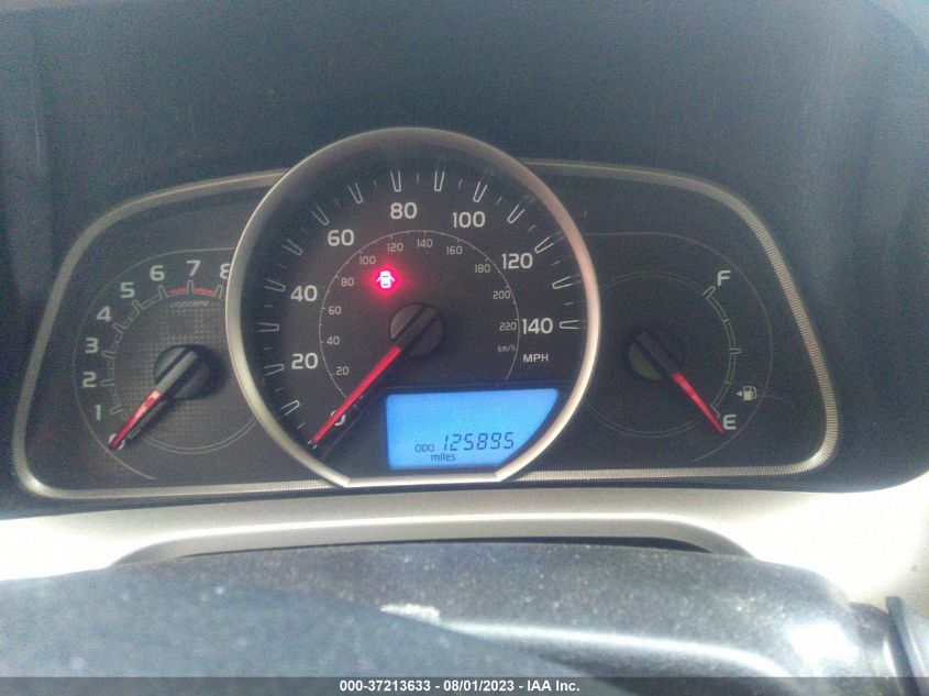2015 TOYOTA RAV4 LE - JTMZFREV9FD062836