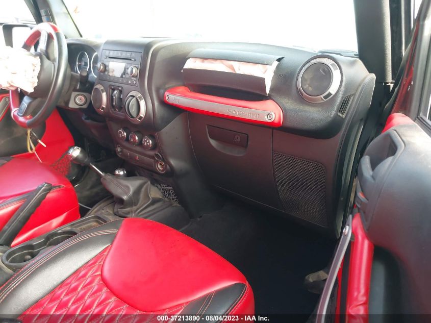 2016 JEEP WRANGLER UNLIMITED SPORT - 1C4BJWDG8GL111999
