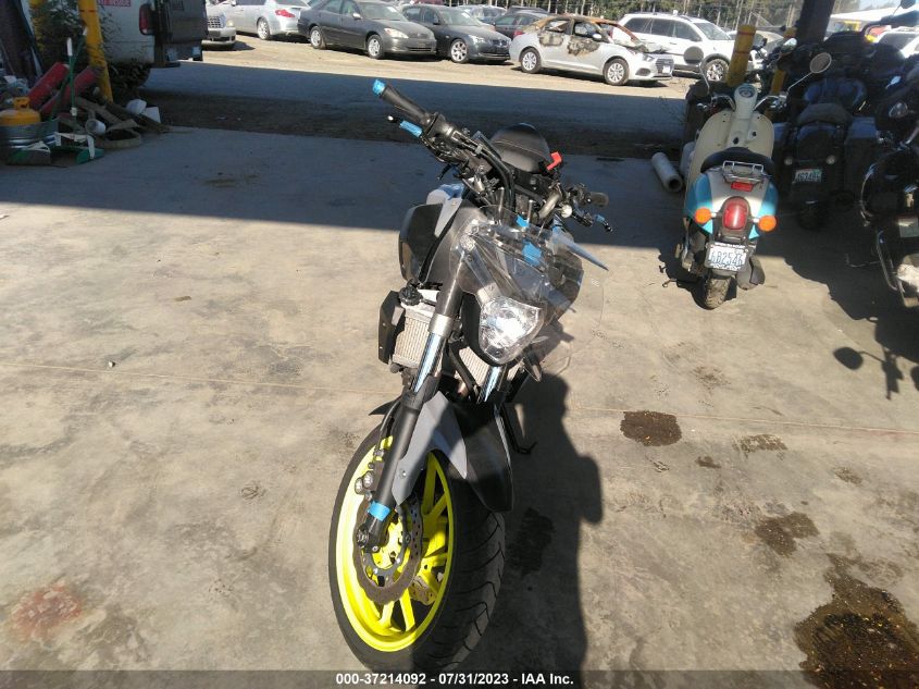 2016 YAMAHA FZ07 JYARM06E6GA008456
