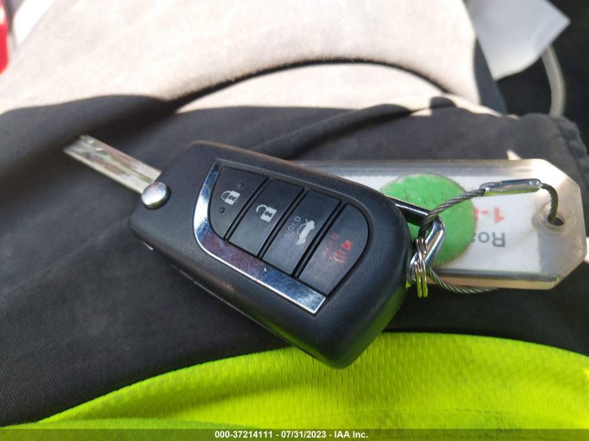 2020 TOYOTA COROLLA LE - JTDEPRAEXLJ096198