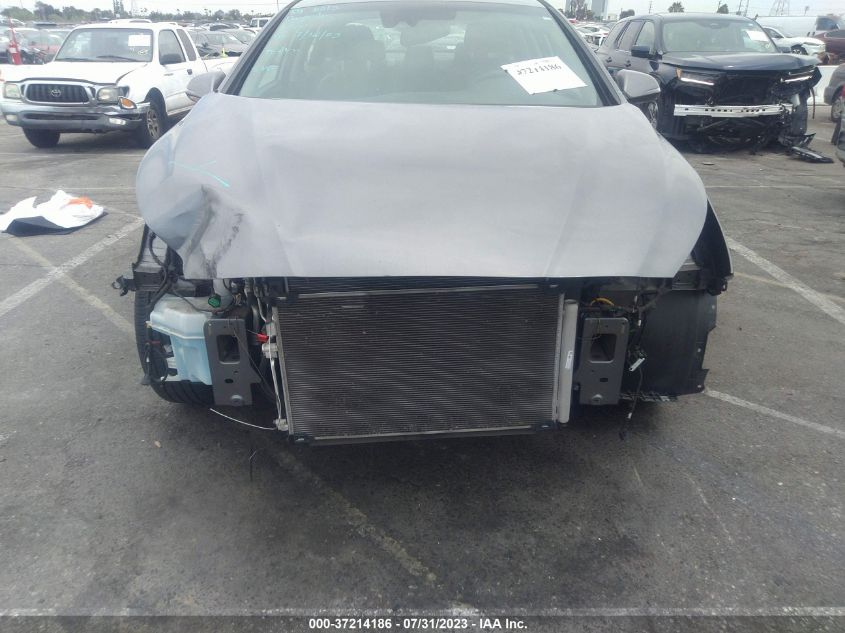 2018 HYUNDAI SONATA LIMITED - 5NPE34AF4JH610642