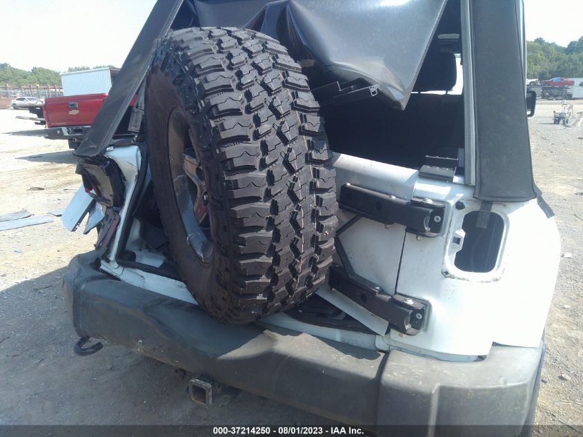 2015 JEEP WRANGLER UNLIMITED SPORT - 1C4BJWDG5FL746127