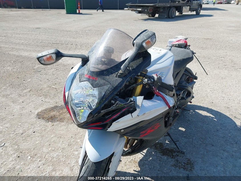 VIN JS1GR7MA0K7101091 2019 SUZUKI GSX-R750