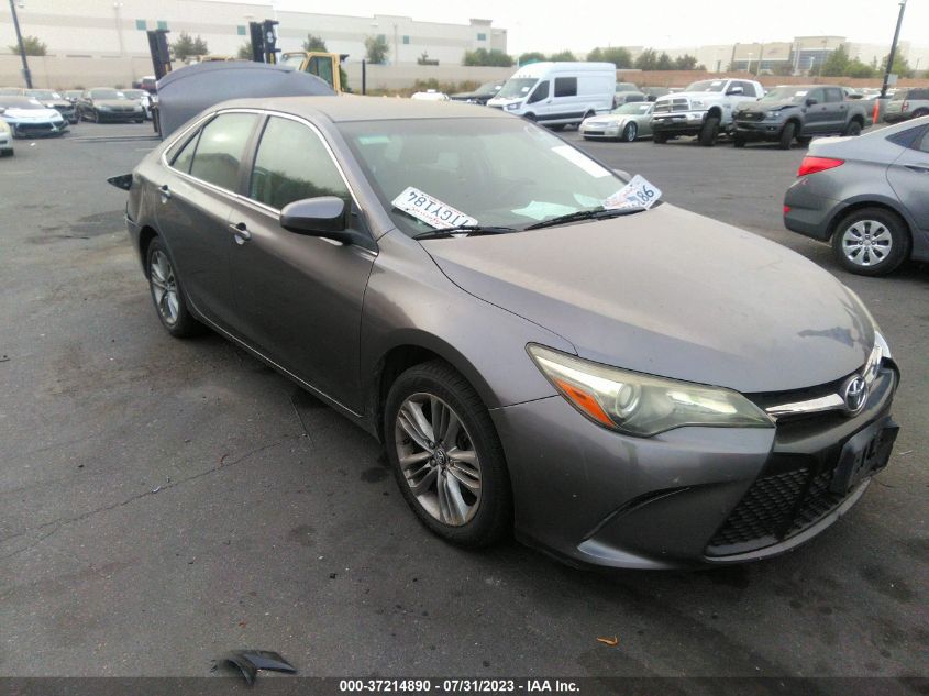 2016 TOYOTA CAMRY SE W/SPECIAL EDITION PKG - 4T1BF1FK0GU508196