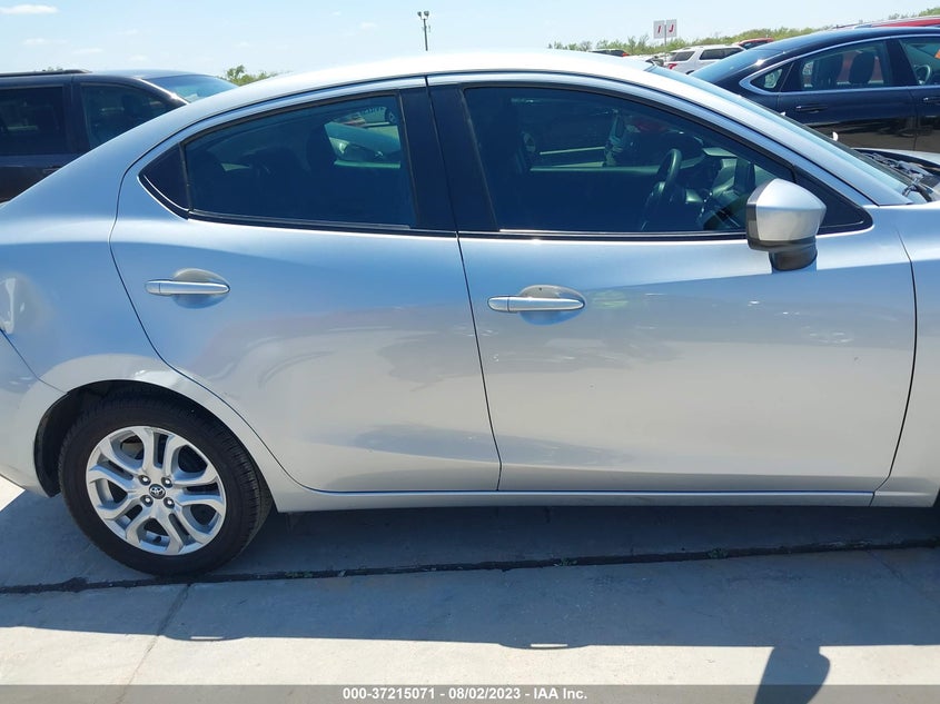 VIN 3MYDLBYV1HY194349 2017 TOYOTA YARIS IA