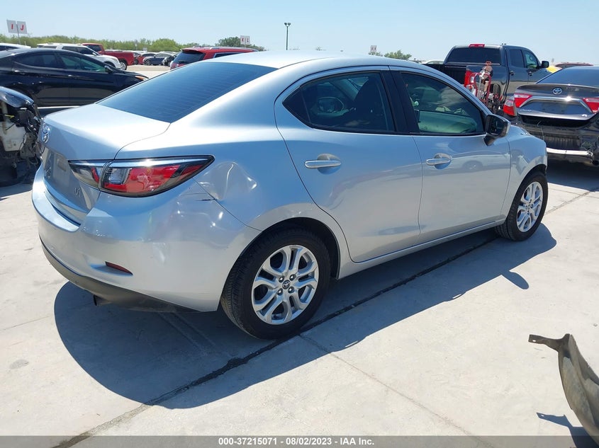 VIN 3MYDLBYV1HY194349 2017 TOYOTA YARIS IA