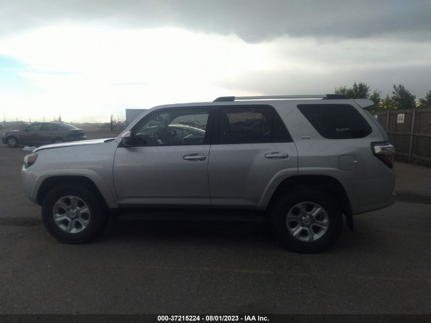 2022 TOYOTA 4RUNNER SR5 - JTEMU5JR4N5996392