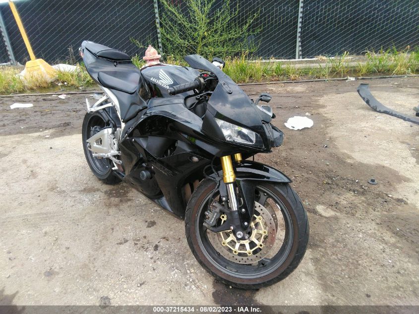 2012 HONDA CBR600 RR - JH2PC4000CK501015
