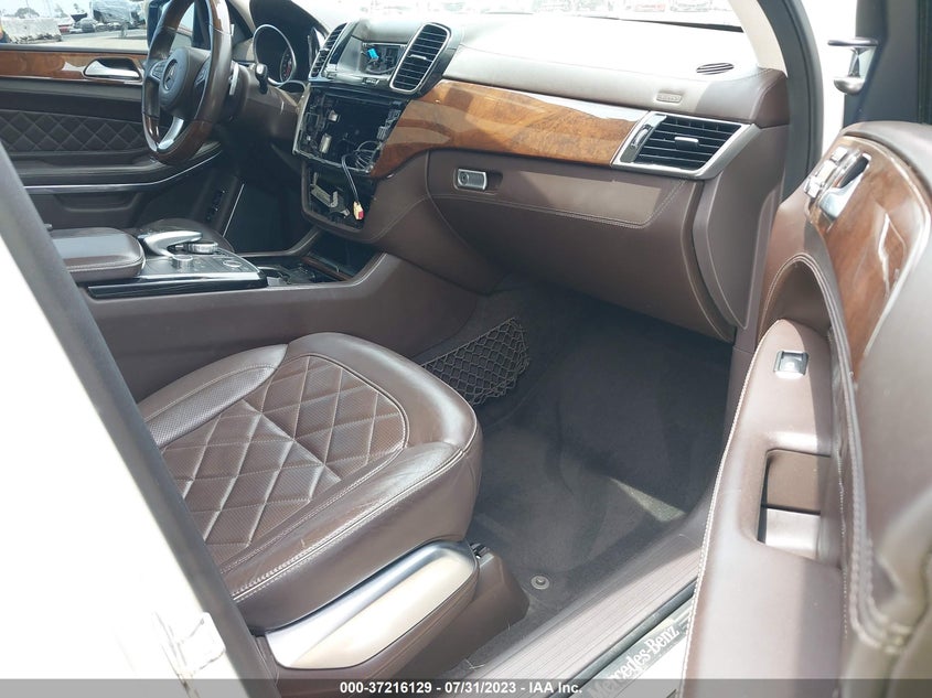 VIN 4JGDF7DE7HA850305 2017 MERCEDES-BENZ GLS 550 4MATIC