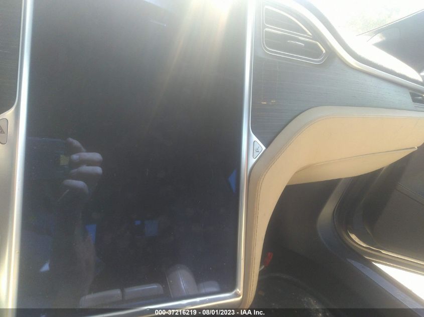 2015 TESLA MODEL S 85D - 5YJSA1H2XFFP75045
