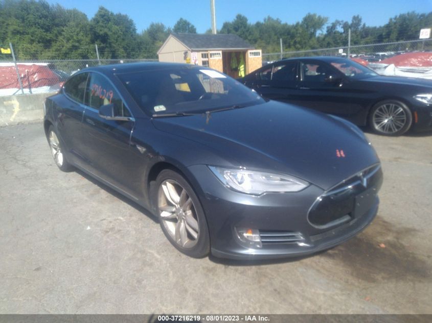 2015 TESLA MODEL S 85D - 5YJSA1H2XFFP75045