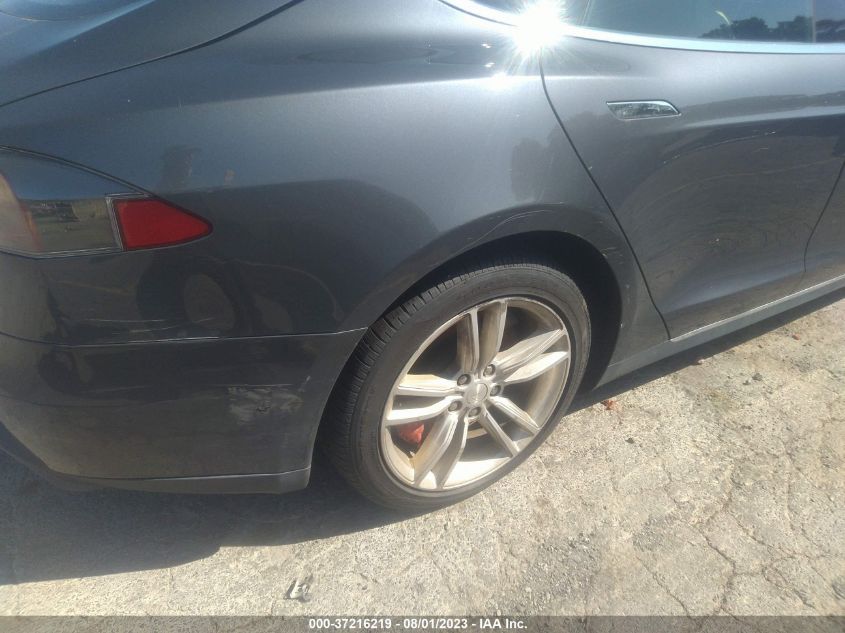 2015 TESLA MODEL S 85D - 5YJSA1H2XFFP75045