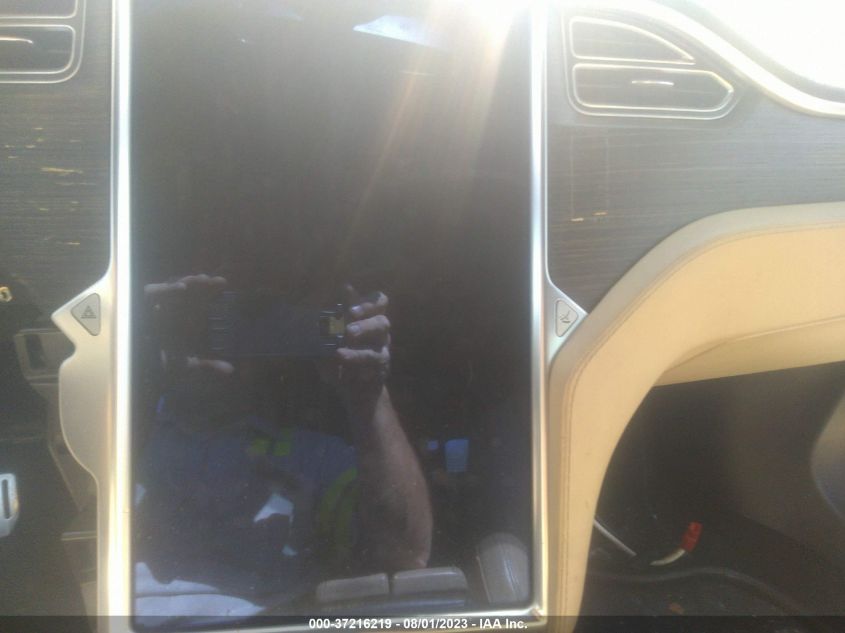 2015 TESLA MODEL S 85D - 5YJSA1H2XFFP75045