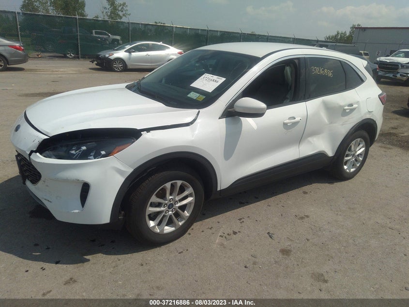 VIN 1FMCU9G69LUB44588 2020 FORD ESCAPE SE
