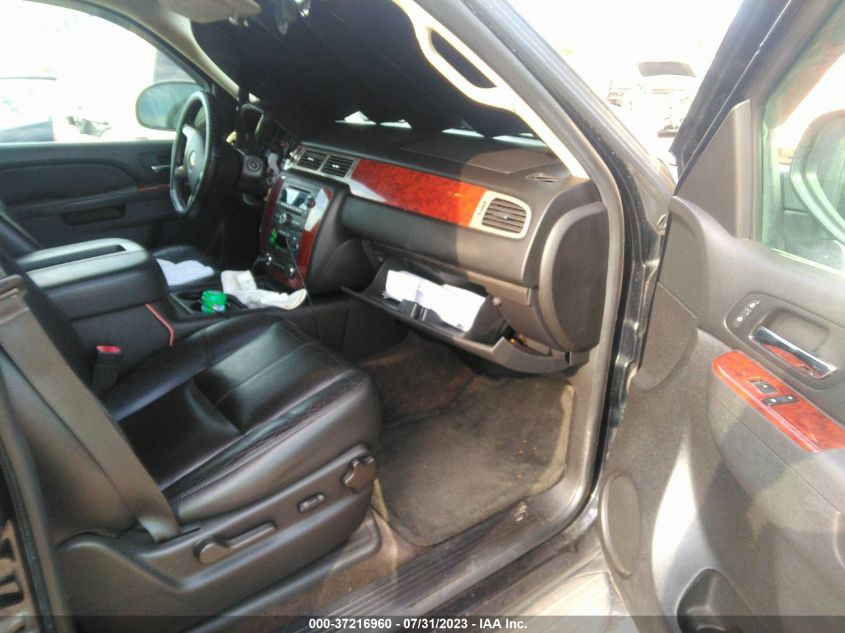2014 CHEVROLET SUBURBAN LT - 1GNSKJE75ER227130