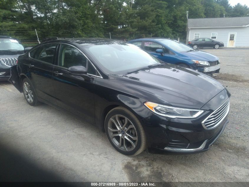 3FA6P0CD9KR138049 Ford Fusion SEL