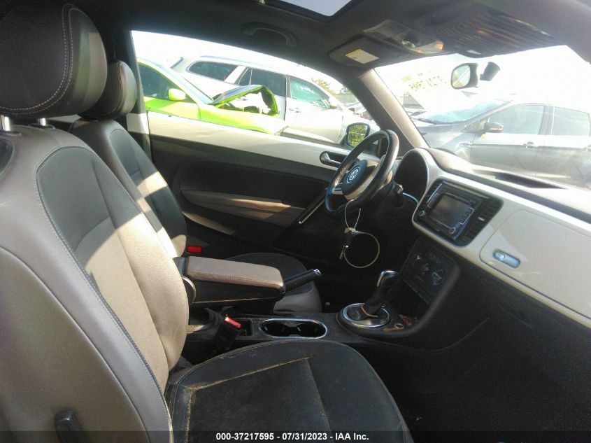 2013 VOLKSWAGEN BEETLE COUPE 2.5L W/SUN - 3VWJX7AT3DM676380