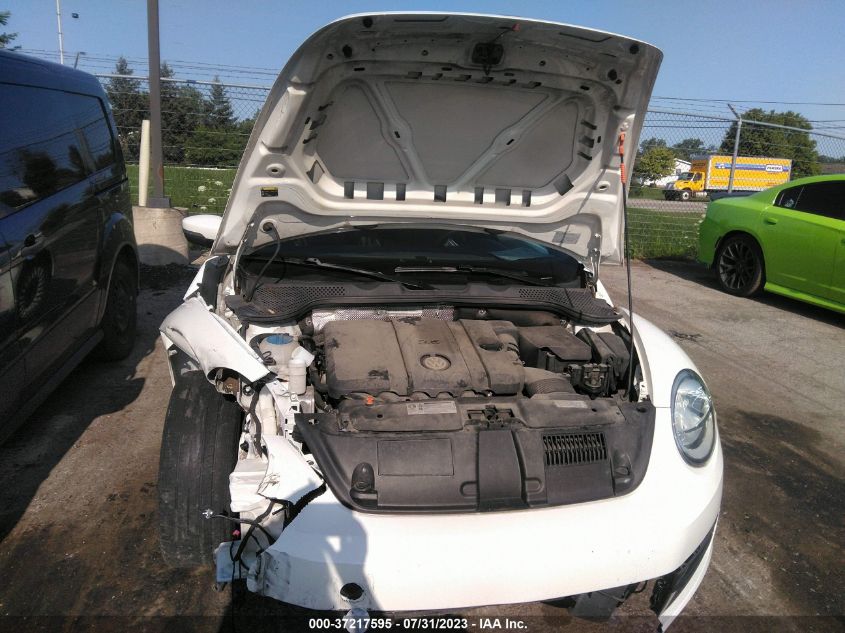 2013 VOLKSWAGEN BEETLE COUPE 2.5L W/SUN - 3VWJX7AT3DM676380