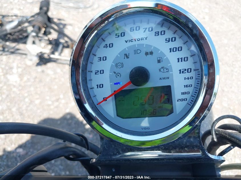 2015 VICTORY MOTORCYCLES GUNNER 5VPLB36N6F3037607