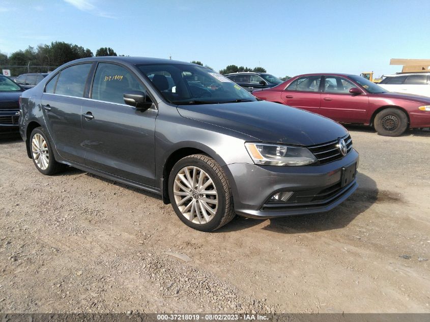 2015 VOLKSWAGEN JETTA SEDAN 1.8T SE - 3VWD17AJXFM219579