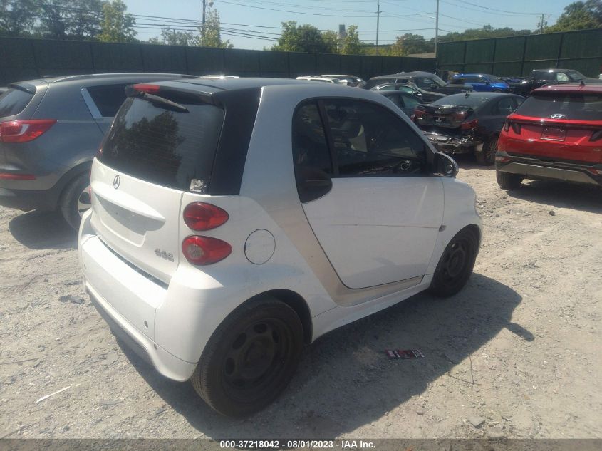 2015 SMART FORTWO PASSION/PURE WMEEJ3BA0FK808275