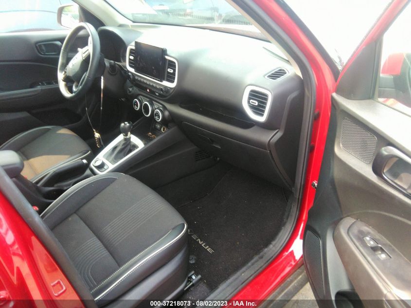 2022 HYUNDAI VENUE LIMITED - KMHRC8A31NU180168