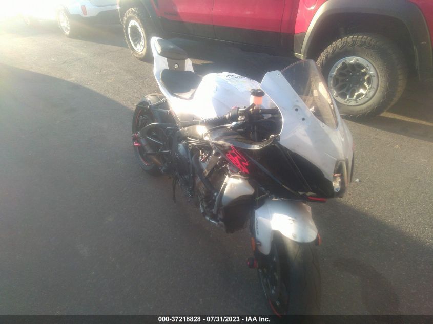 2020 SUZUKI GSX-R1000 - JS1DM11B2L7100005