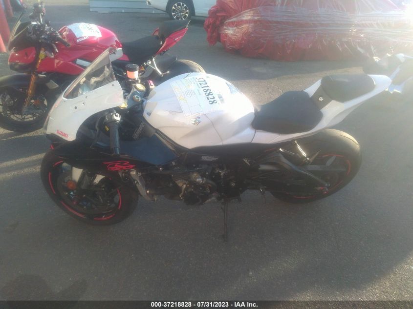 2020 SUZUKI GSX-R1000 - JS1DM11B2L7100005