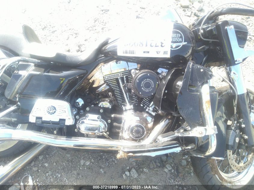 2008 HARLEY-DAVIDSON FLHRC 1HD1FR4128Y661714