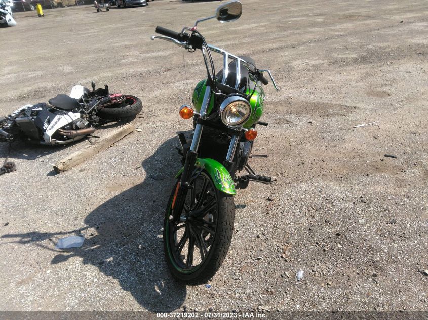 2014 KAWASAKI VN900 C JKAVN2C19EA058840