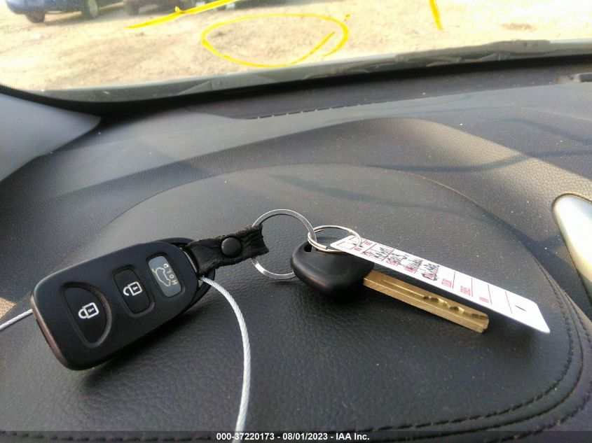 2013 HYUNDAI ELANTRA GT - KMHD35LE6DU090648