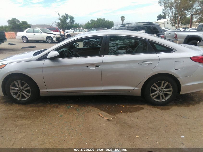 2015 HYUNDAI SONATA 2.4L SE - 5NPE24AF9FH011777