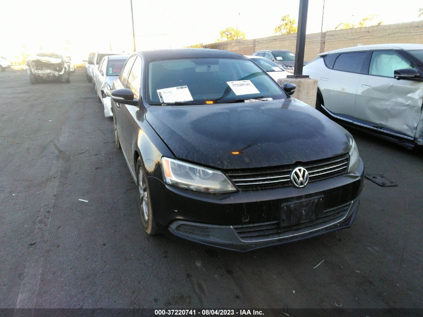 2014 VOLKSWAGEN JETTA SEDAN SE - 3VWD17AJ7EM432066