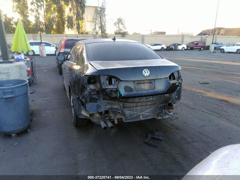 2014 VOLKSWAGEN JETTA SEDAN SE - 3VWD17AJ7EM432066