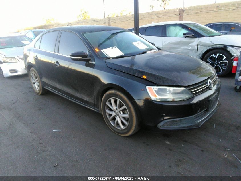 2014 VOLKSWAGEN JETTA SEDAN SE - 3VWD17AJ7EM432066