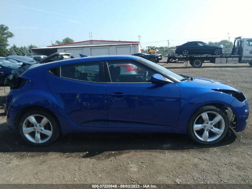 2013 HYUNDAI VELOSTER W/BLACK INT - KMHTC6AD8DU165667