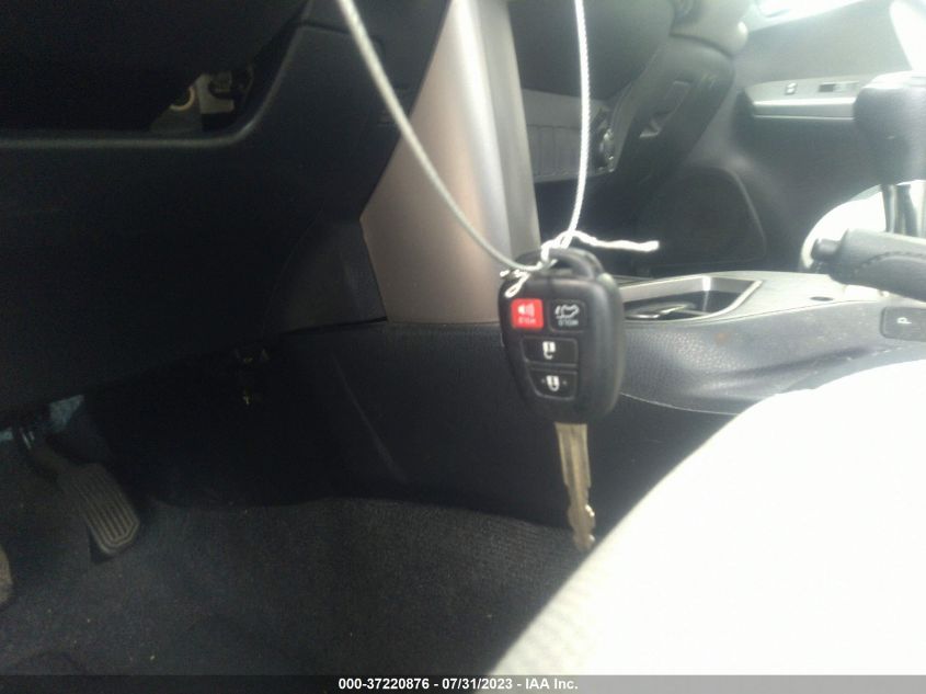 2016 TOYOTA RAV4 XLE - JTMWFREV5GJ074729