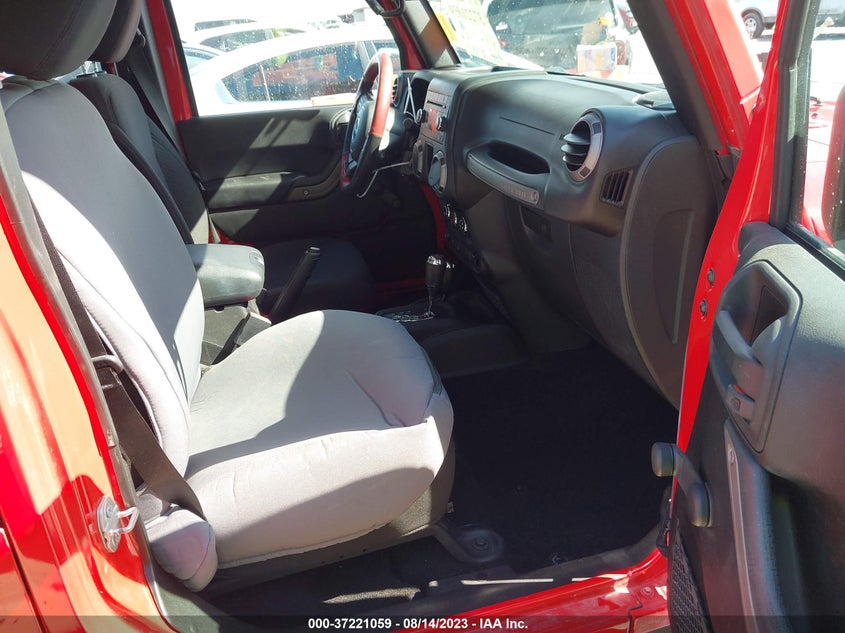 VIN 1C4BJWDG7HL532453 2017 JEEP WRANGLER UNLIMITED SPORT