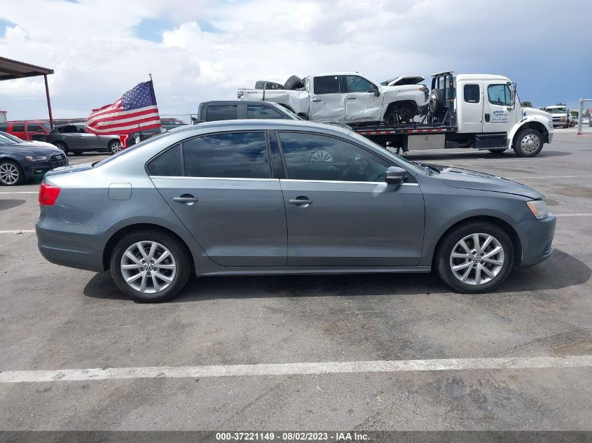 2014 VOLKSWAGEN JETTA SEDAN SE W/CONNECTIVITY - 3VWD07AJ4EM240445