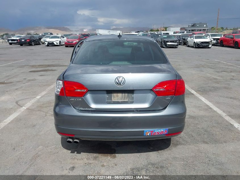 2014 VOLKSWAGEN JETTA SEDAN SE W/CONNECTIVITY - 3VWD07AJ4EM240445