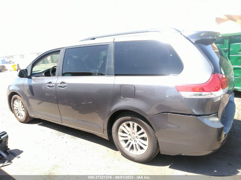 5TDYK3DC0BS116978 2011 TOYOTA SIENNA, photo no. 14