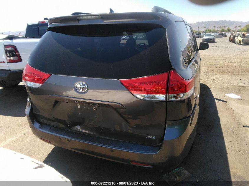 5TDYK3DC0BS116978 2011 TOYOTA SIENNA, photo no. 16