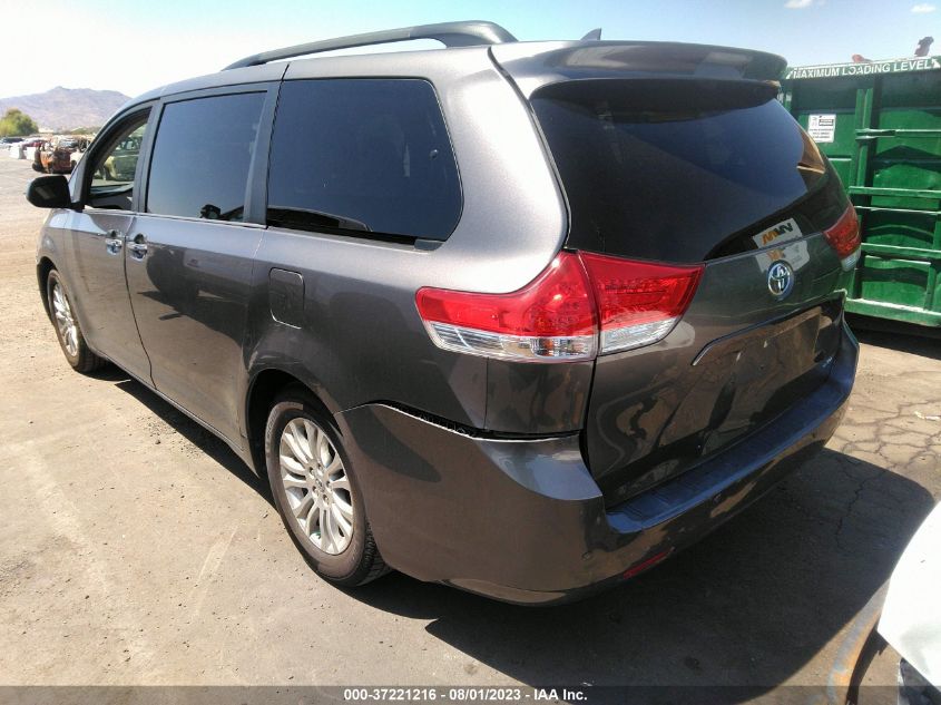 5TDYK3DC0BS116978 2011 TOYOTA SIENNA, photo no. 6