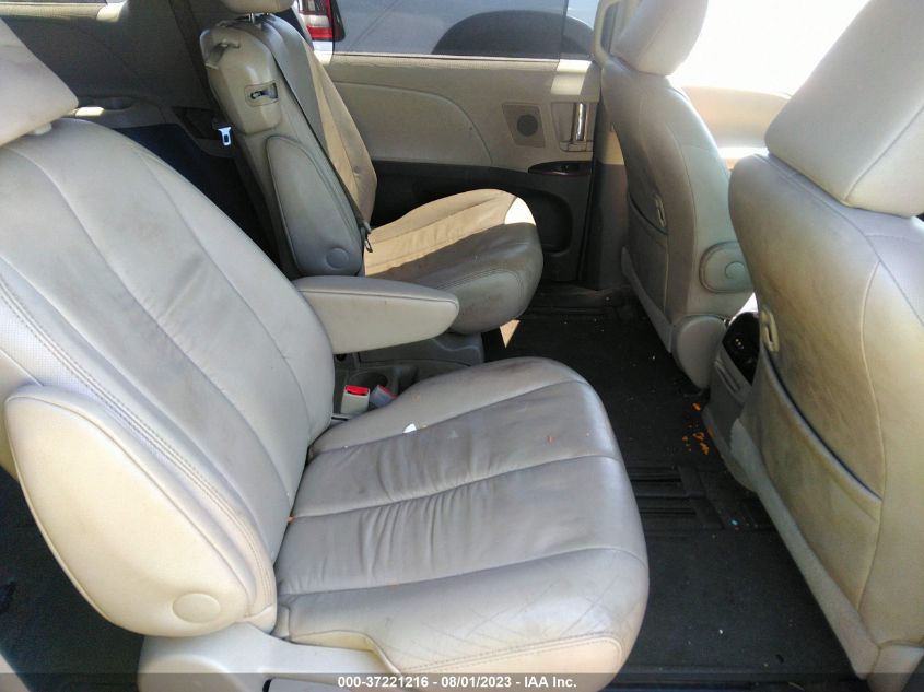 5TDYK3DC0BS116978 2011 TOYOTA SIENNA, photo no. 8