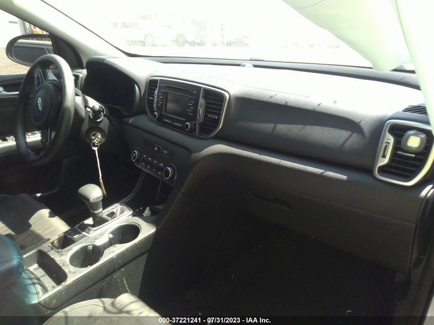 VIN KNDPMCACXK7500030 2019 KIA SPORTAGE LX